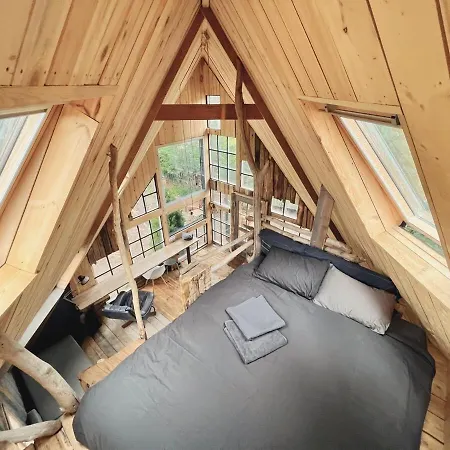 샬레 Unique, Design House With An Eco & Sauna 사울크라스티